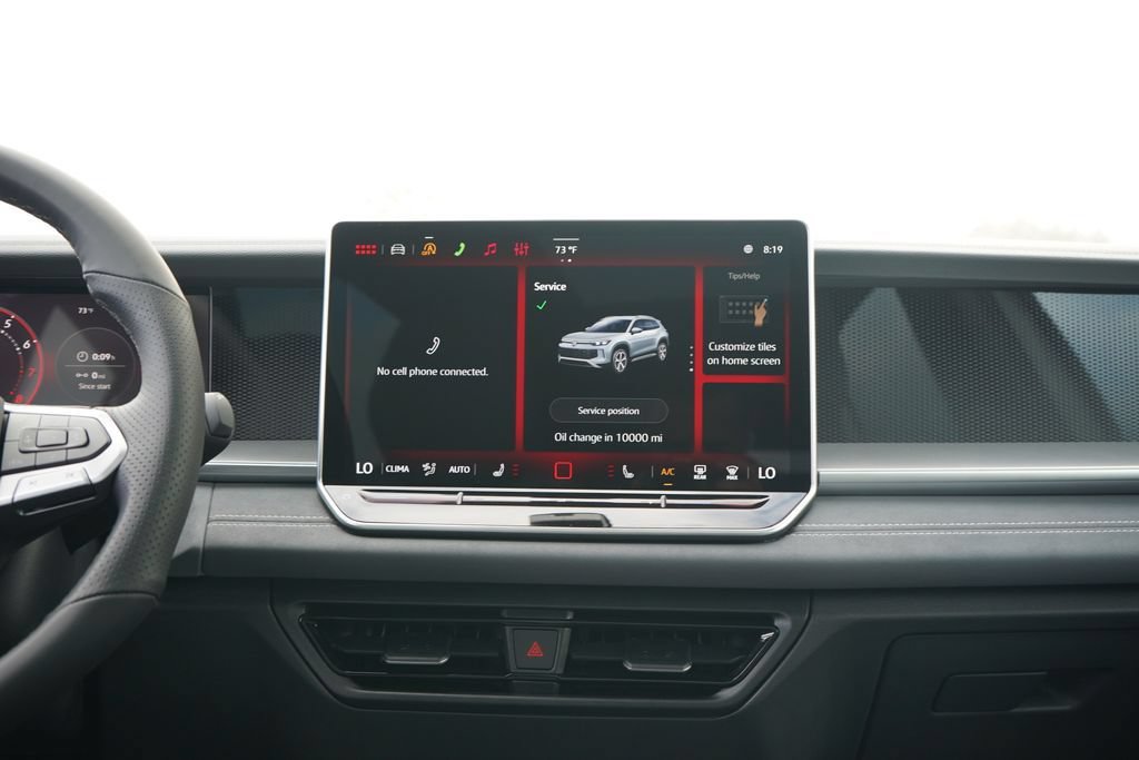 New 2026 Volkswagen Tiguan SE R-Line FWD image 11