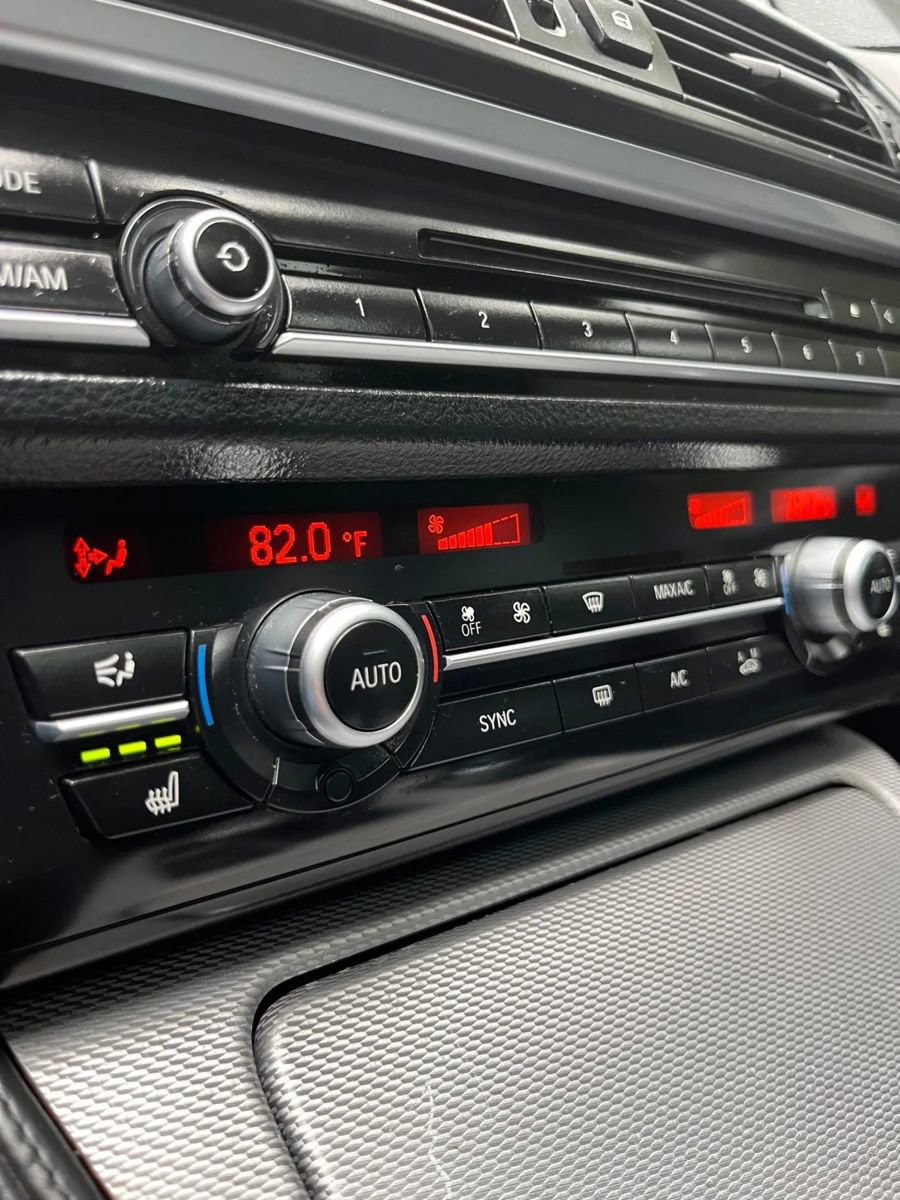 Used 2016 BMW 528i Sedan w/ M Sport image 17