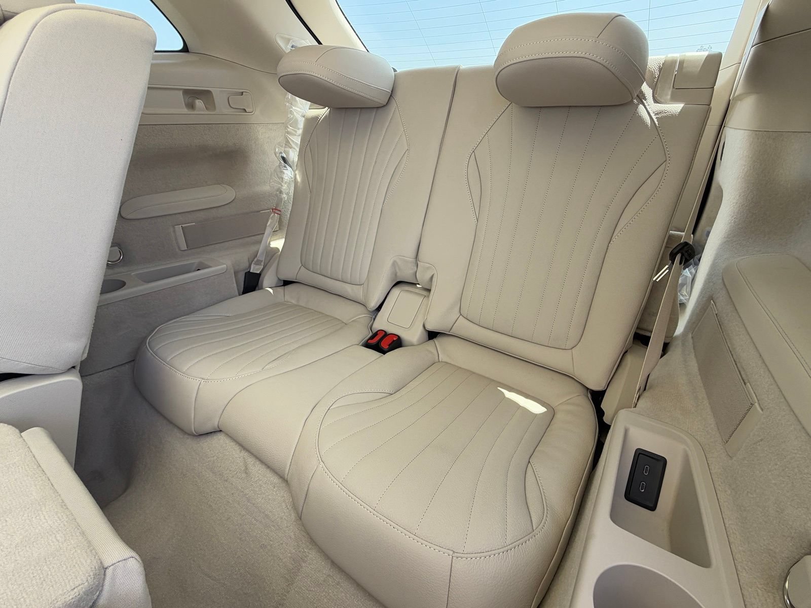 New 2026 Mercedes-Benz EQS 400 4MATIC SUV image 28