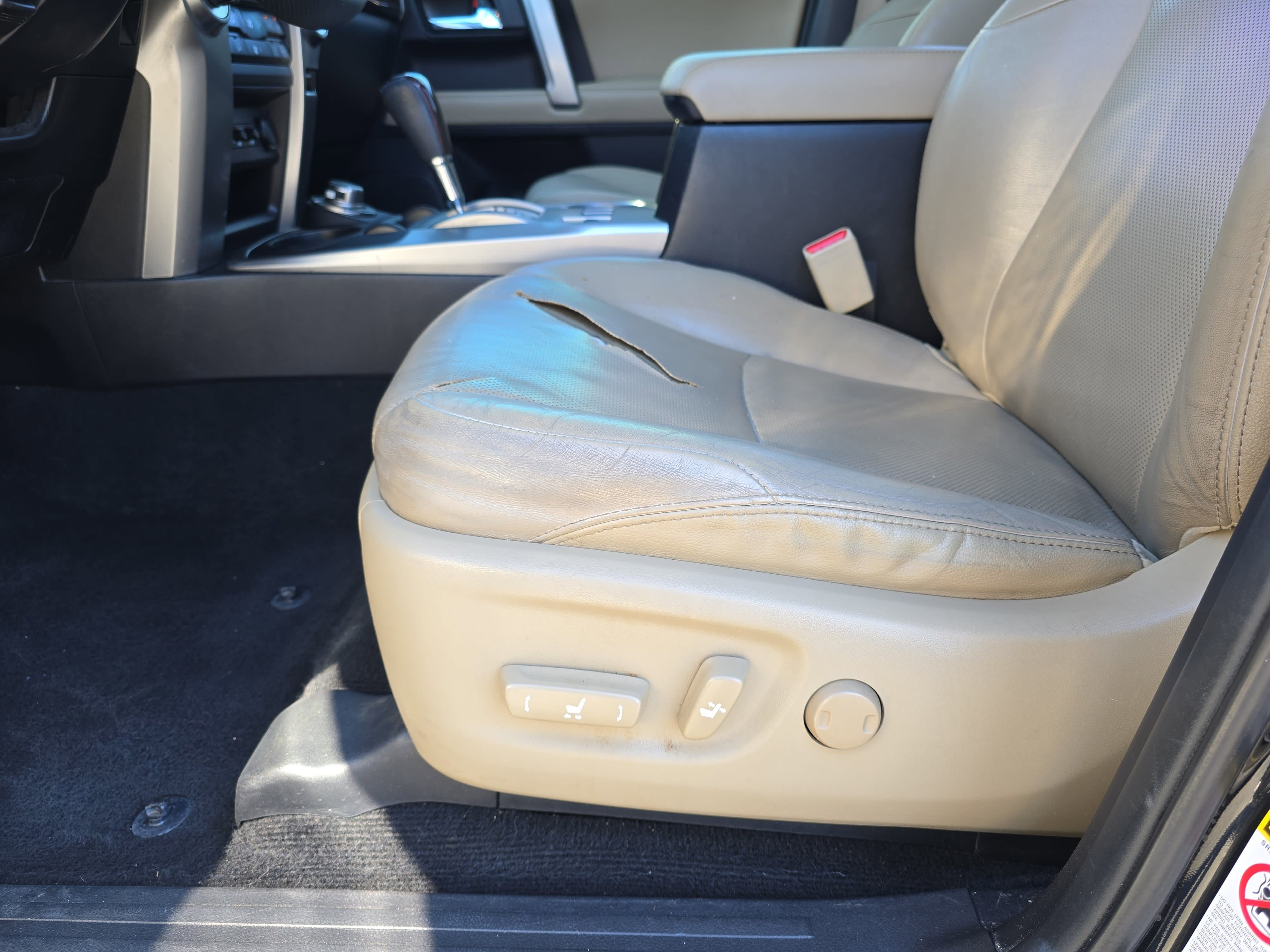 Used 2014 Toyota 4Runner Limited image 23