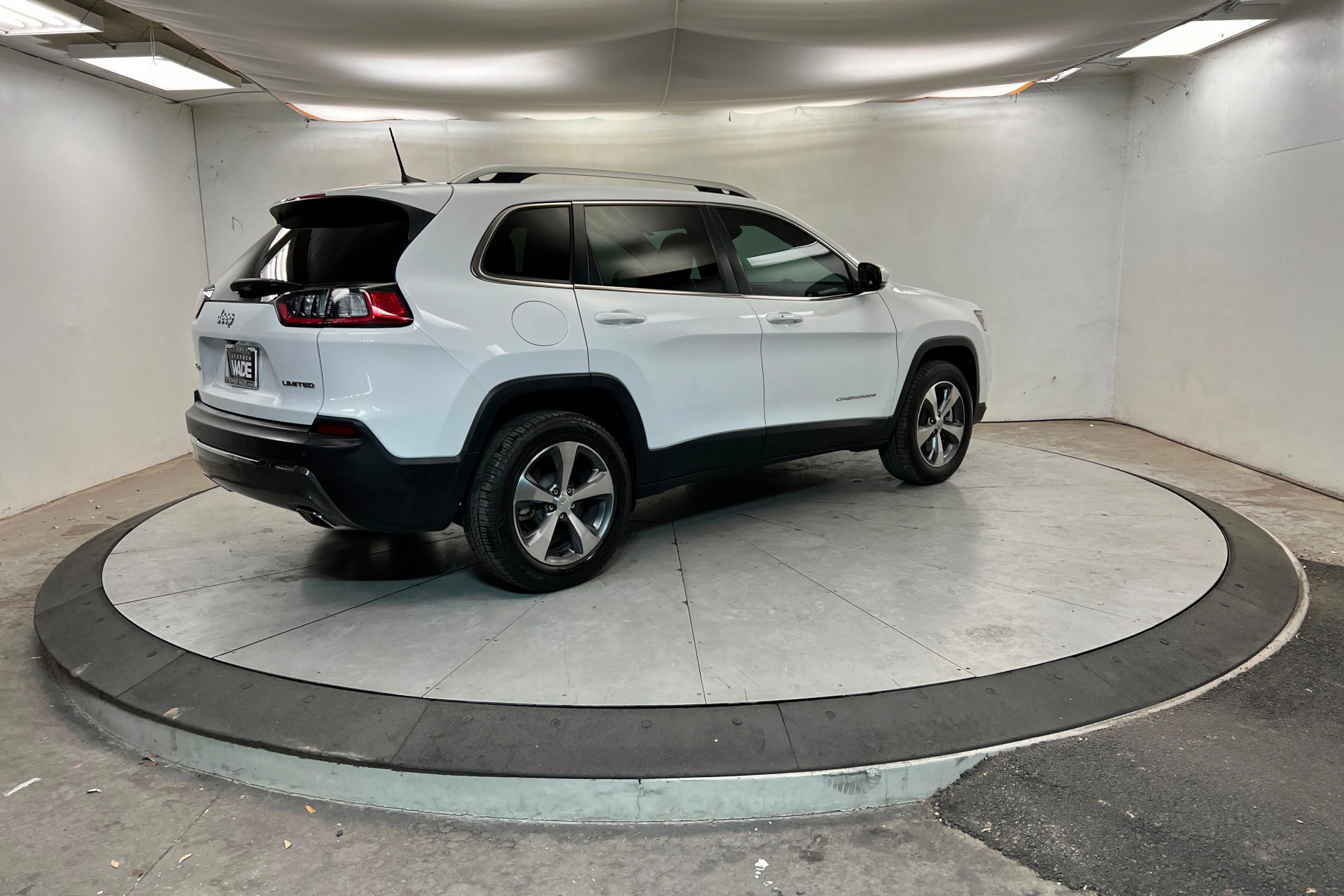 Used 2021 Jeep Cherokee Limited image 5