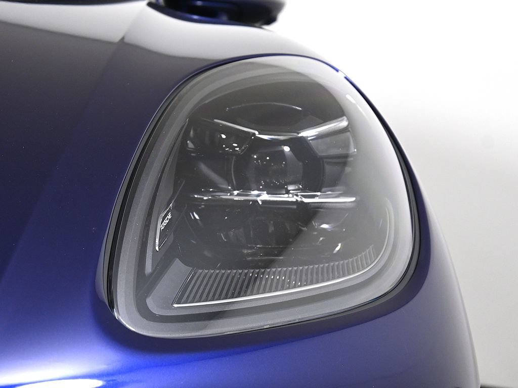 Used 2026 Porsche Macan S AWD/4WD image 11