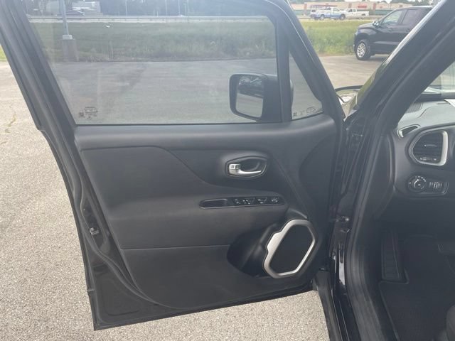 Used 2021 Jeep Renegade Latitude AWD/4WD image 20