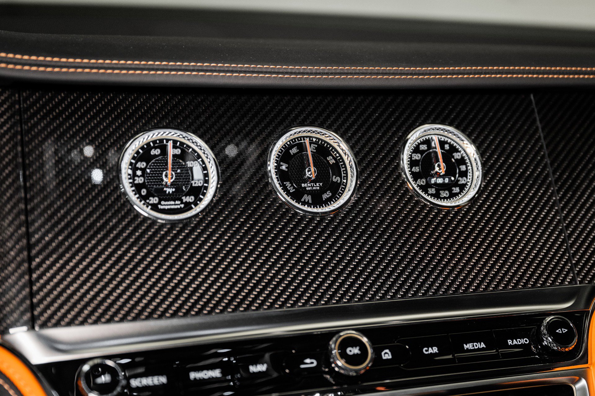 New 2025 Bentley Flying Spur Plug-In Hybrid image 43