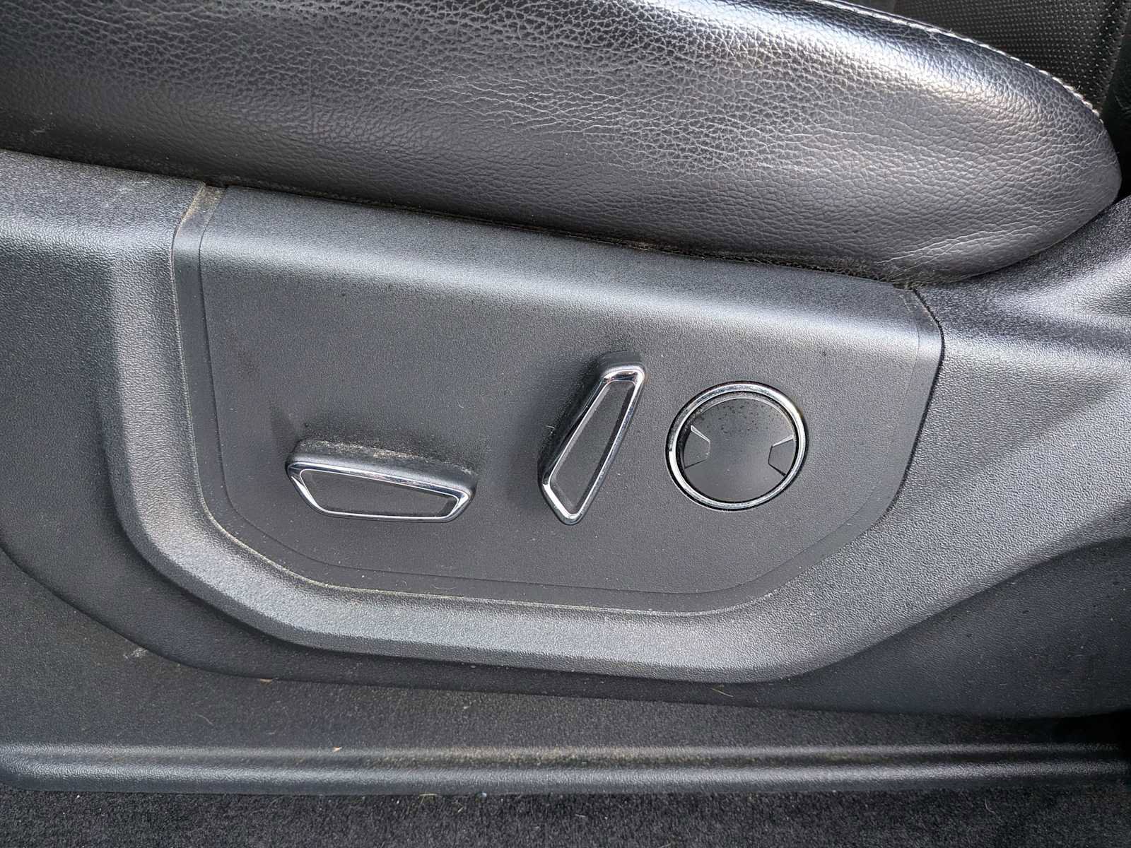 Used 2016 Ford F150 Lariat image 16