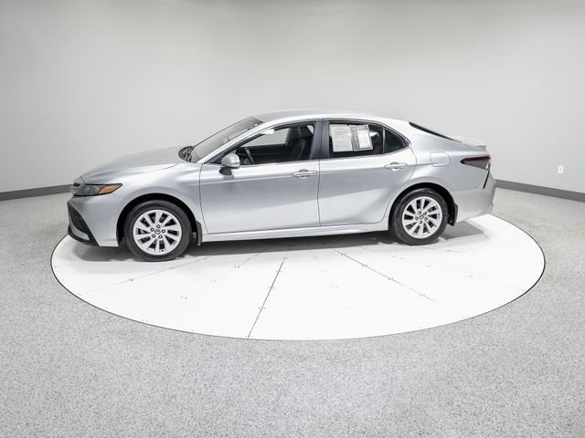 Used 2024 Toyota Camry SE FWD image 33