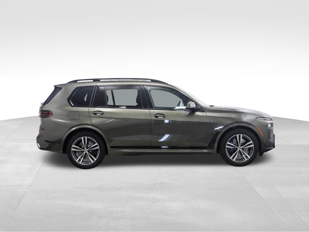 Used 2025 BMW X7 xDrive40i w/ M Sport Package image 6