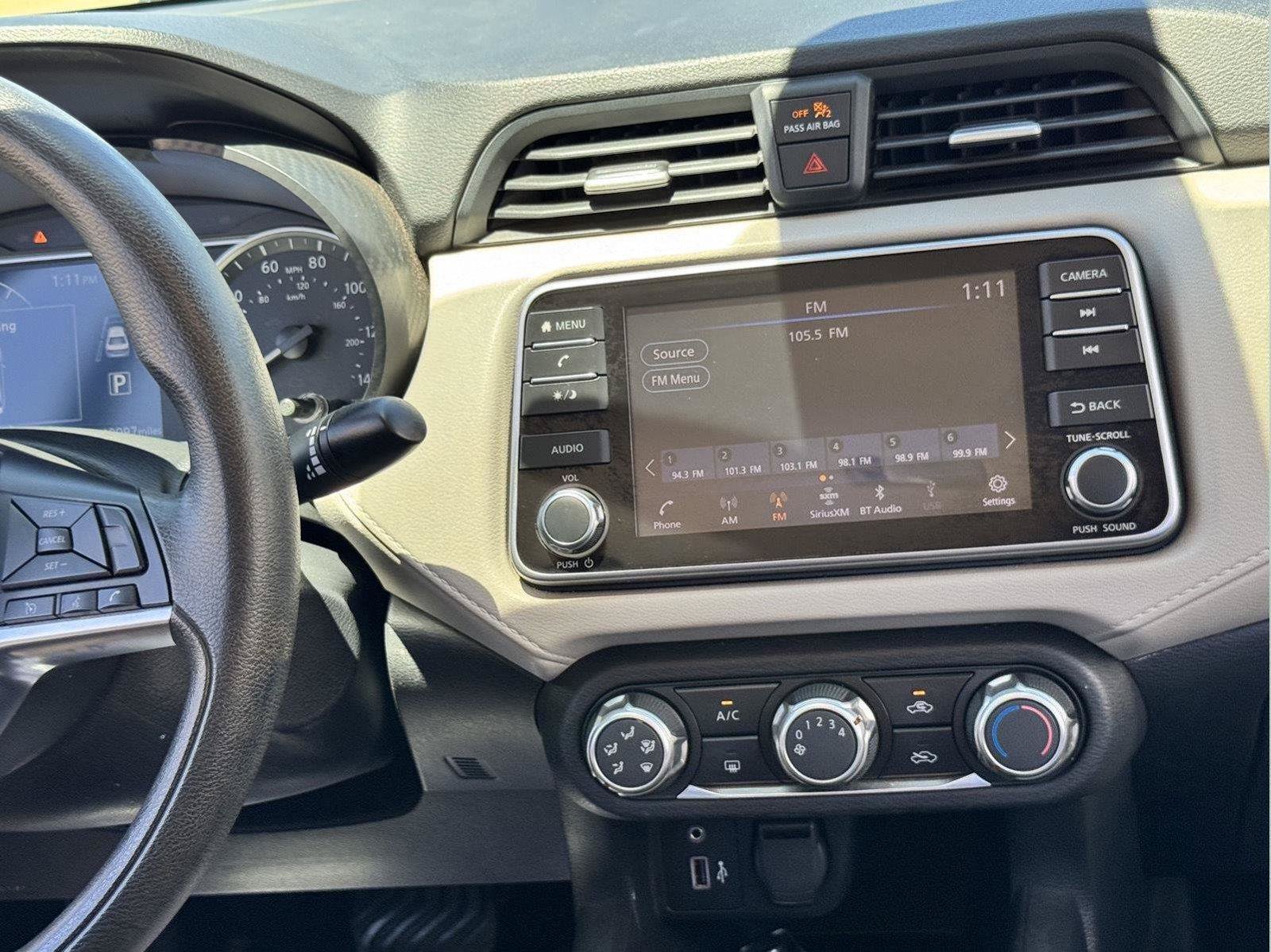 Used 2022 Nissan Versa SV FWD image 17