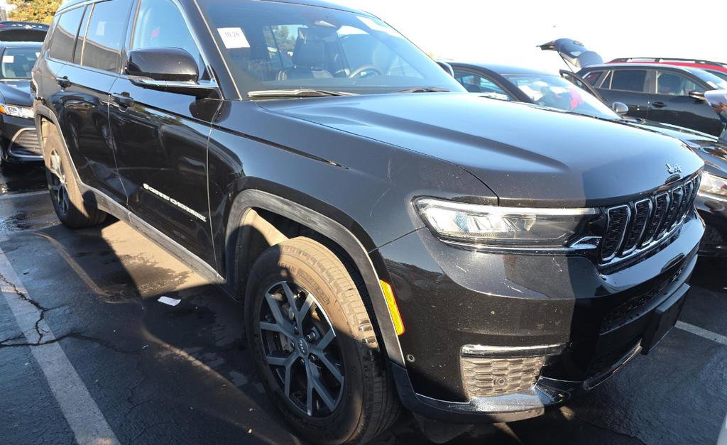 Used 2024 Jeep Grand Cherokee L Limited w/ Luxury Tech Group II image 2