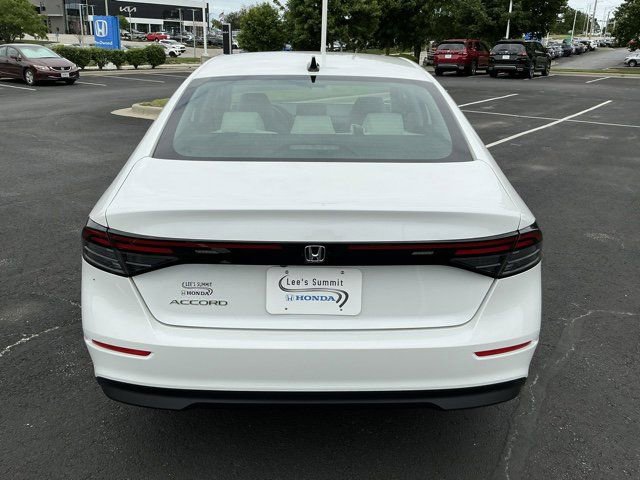 Used 2025 Honda Accord SE image 4