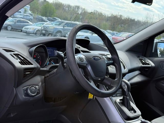 Used 2013 Ford Escape SE image 2
