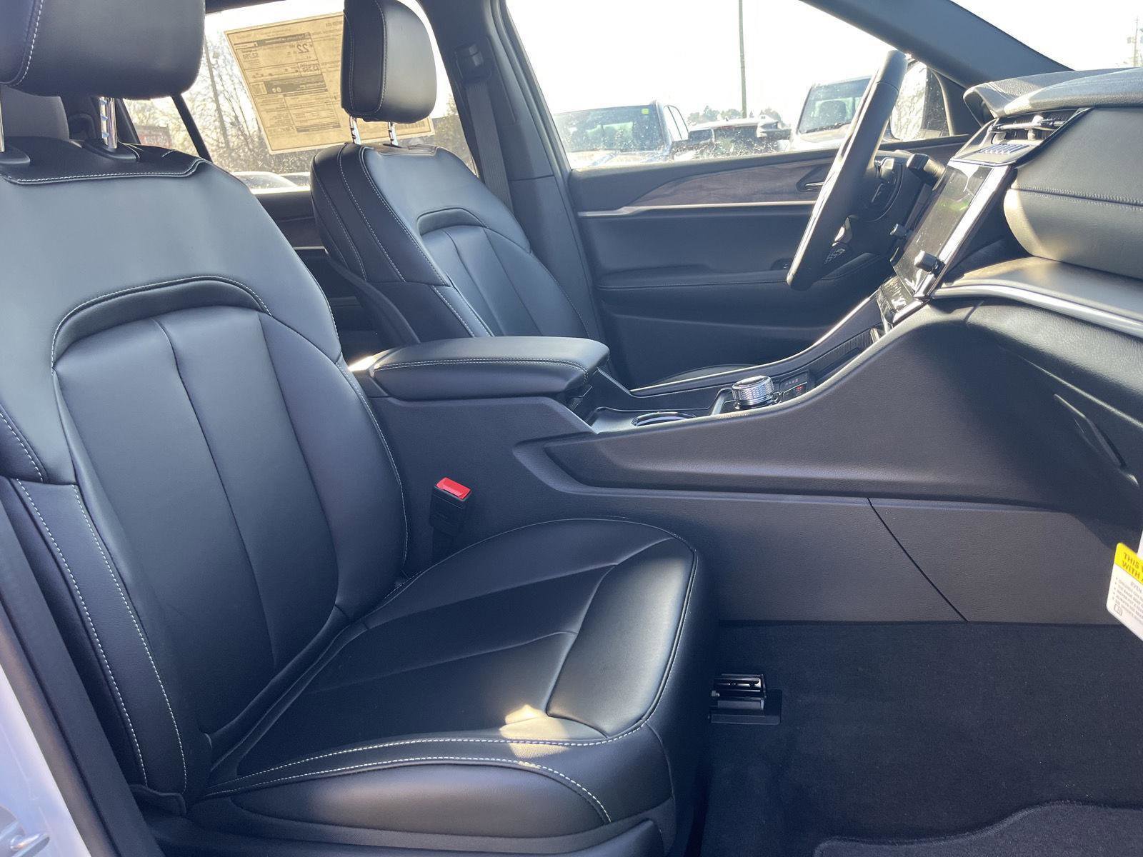 New 2026 Jeep Grand Cherokee L Limited w/ Limited Altitude Package image 43