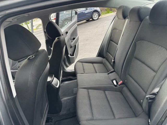 Used 2019 Hyundai Elantra SE w/ Cargo Package image 26