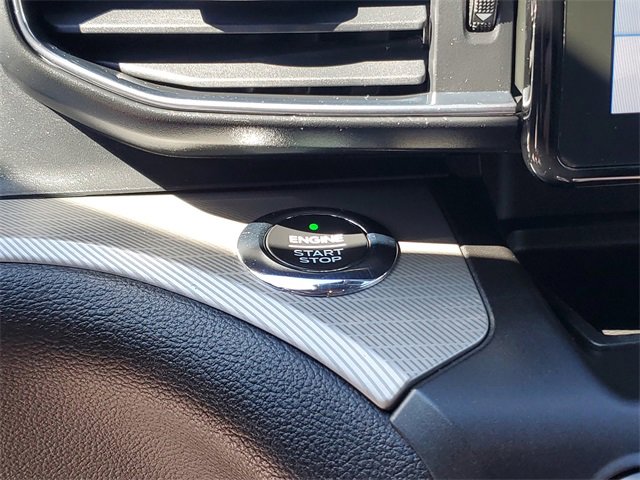 Used 2020 Ford Explorer XLT w/ Equipment Group 202A image 18