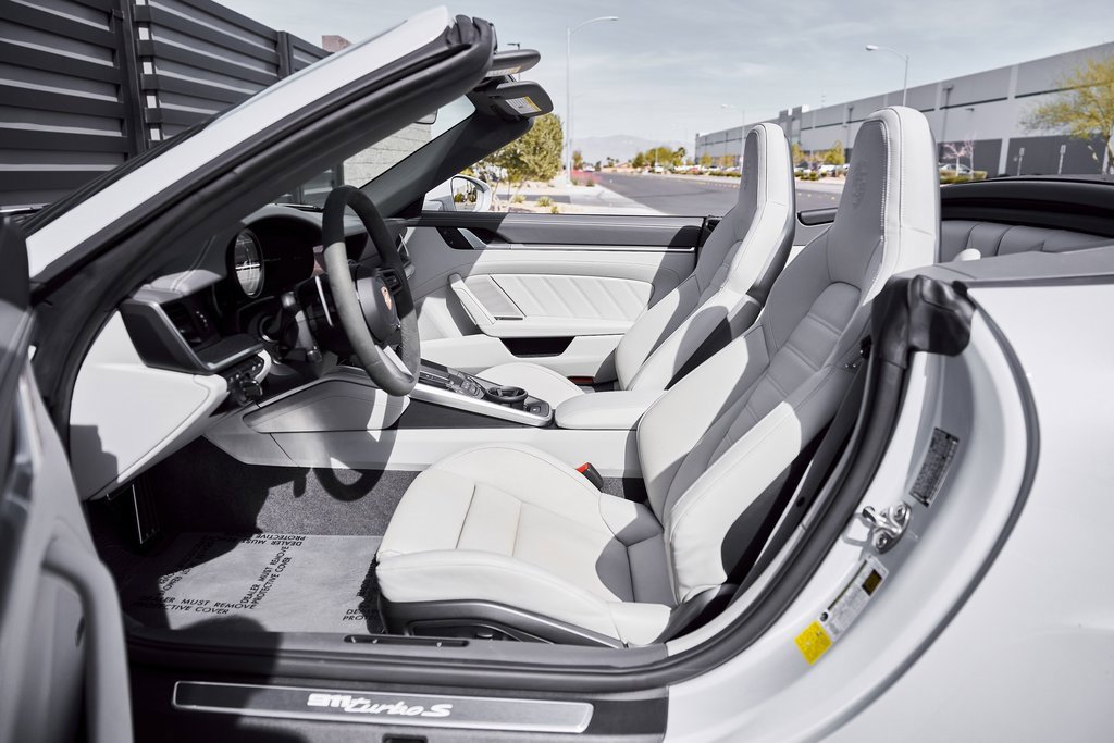 Used 2025 Porsche 911 Turbo S image 29