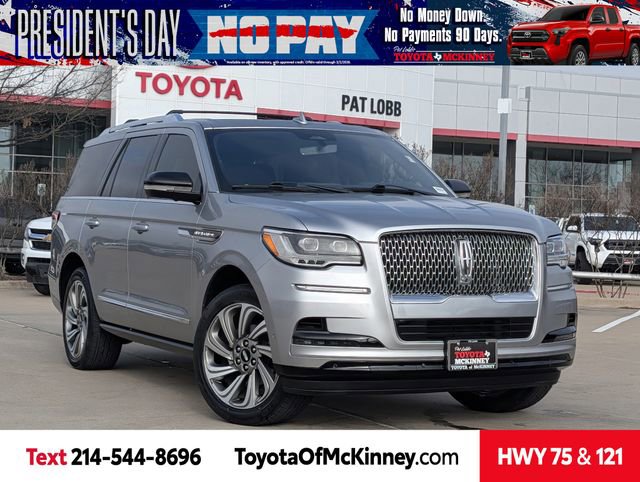 Used 2022 Lincoln Navigator Reserve image 1