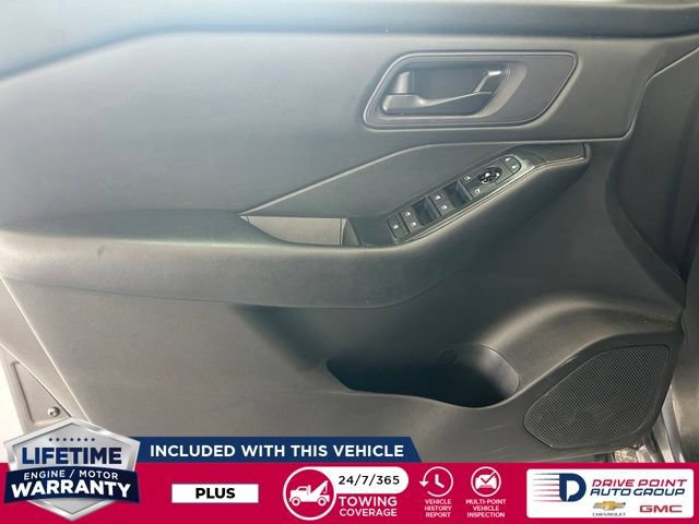 Used 2024 Nissan Rogue S AWD/4WD image 13