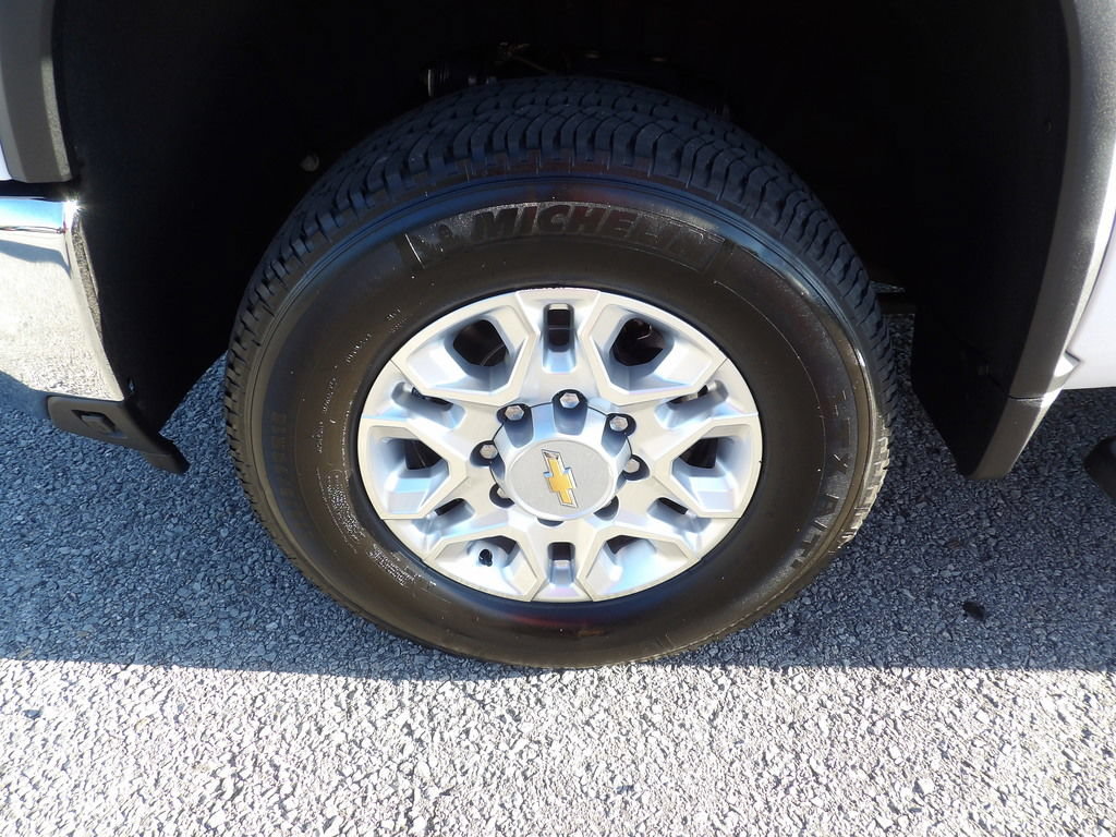 Used 2025 Chevrolet Silverado 3500 LT w/ Safety Package AWD/4WD image 53