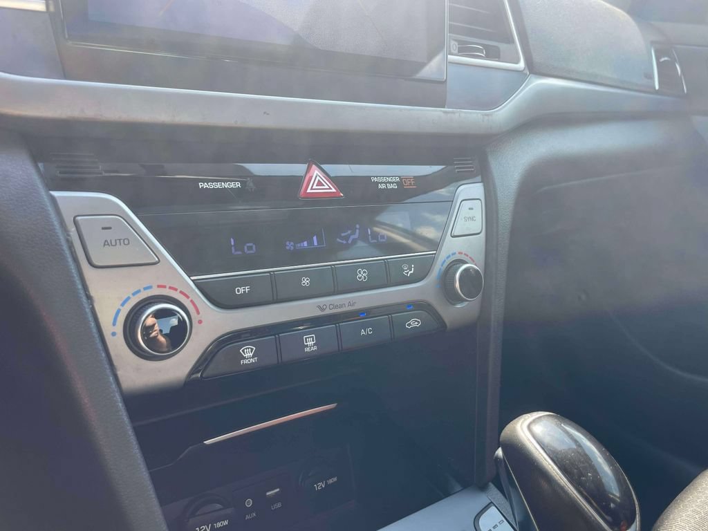 Used 2018 Hyundai Elantra Value Edition FWD image 27