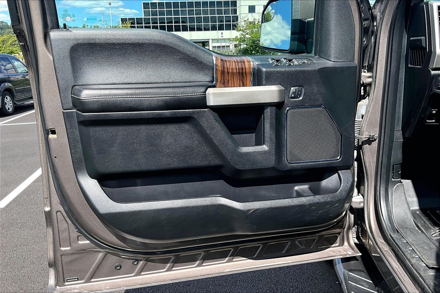 Used 2018 Ford F150 Lariat AWD/4WD image 20