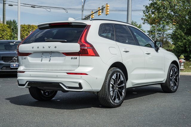 New 2026 Volvo XC60 B5 Plus w/ Protection Package Premier image 4