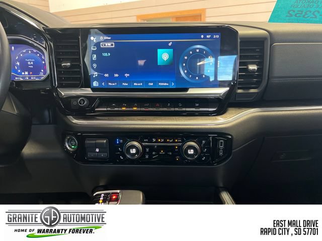 Used 2022 Chevrolet Silverado 1500 LTZ w/ LTZ Premium Package AWD/4WD image 17