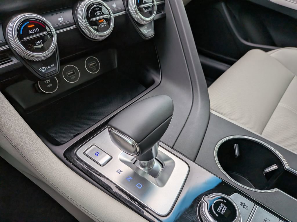 Used 2023 Genesis G70 2.0T image 24