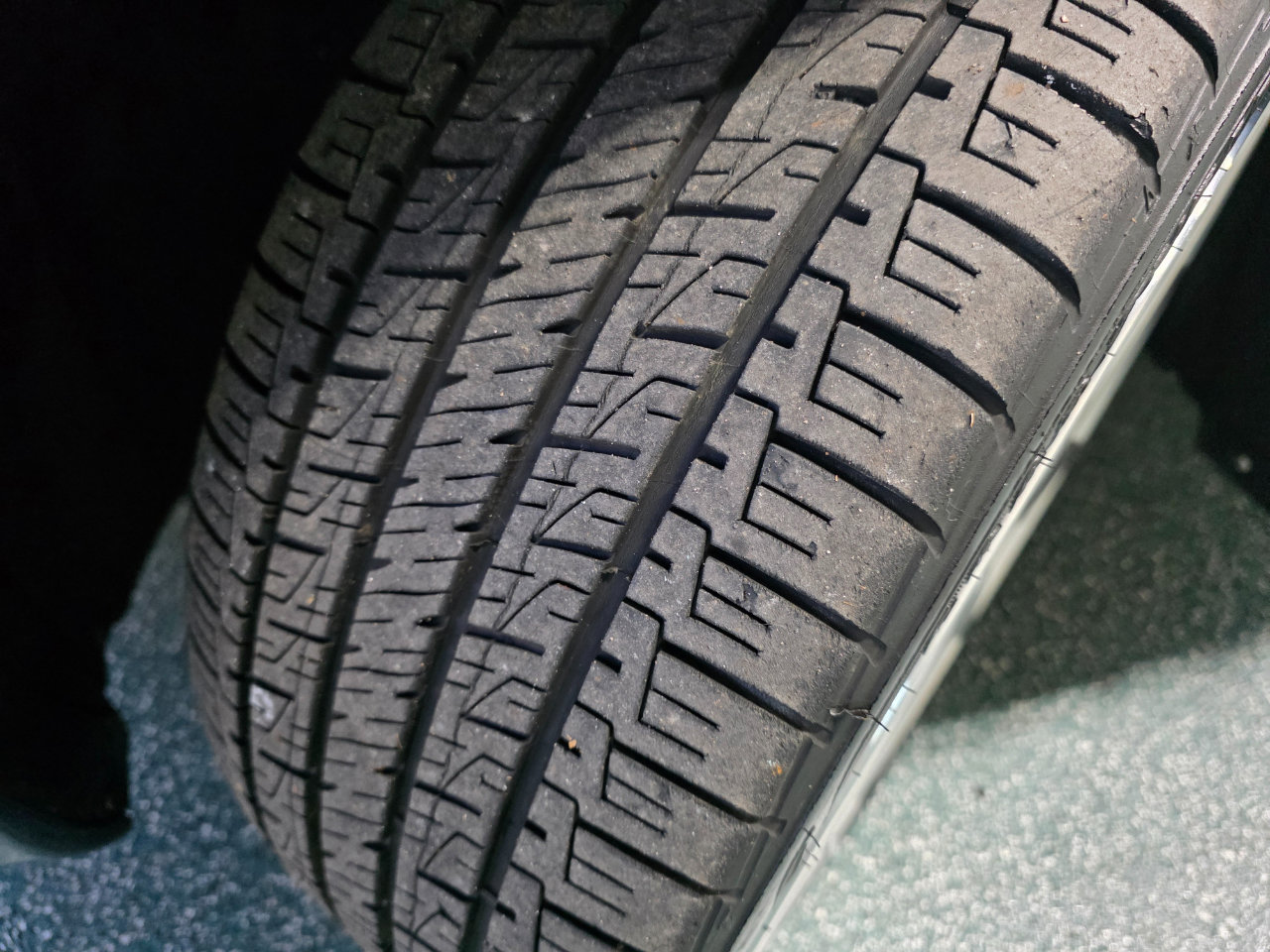 Used 2018 Volvo S60 T5 Inscription Platinum image 13