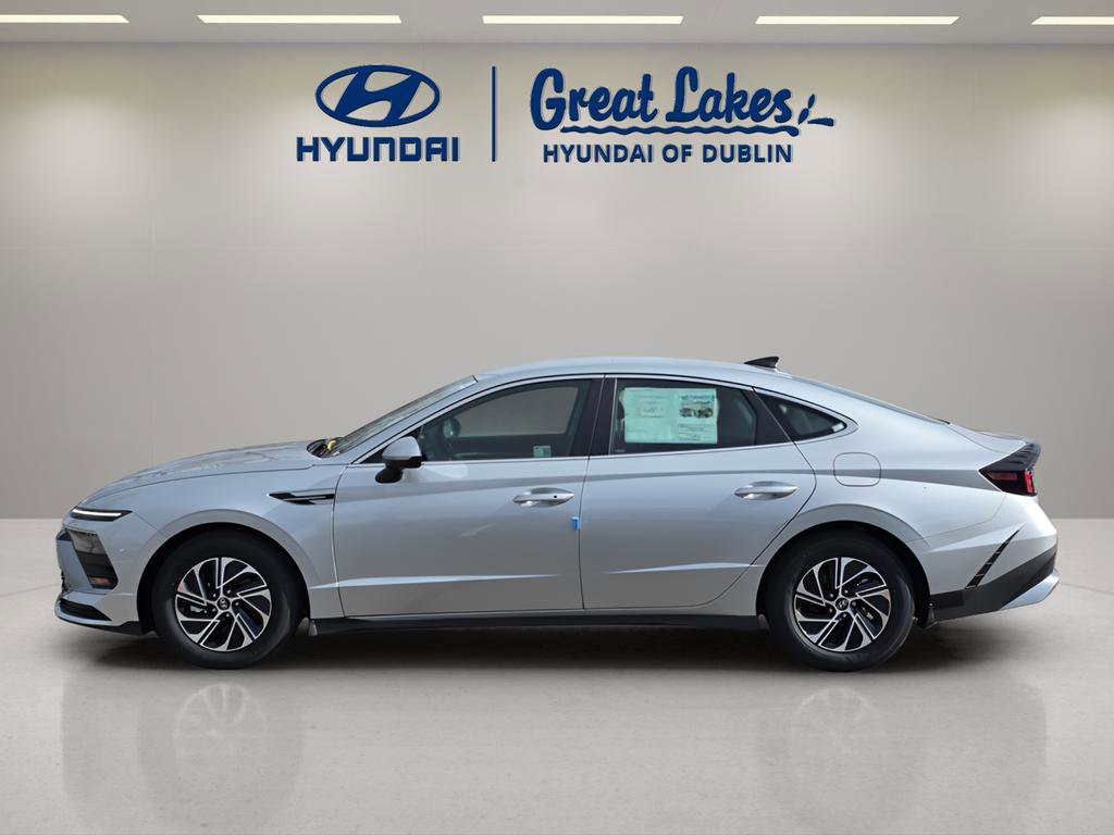 New 2026 Hyundai Sonata Blue FWD image 2