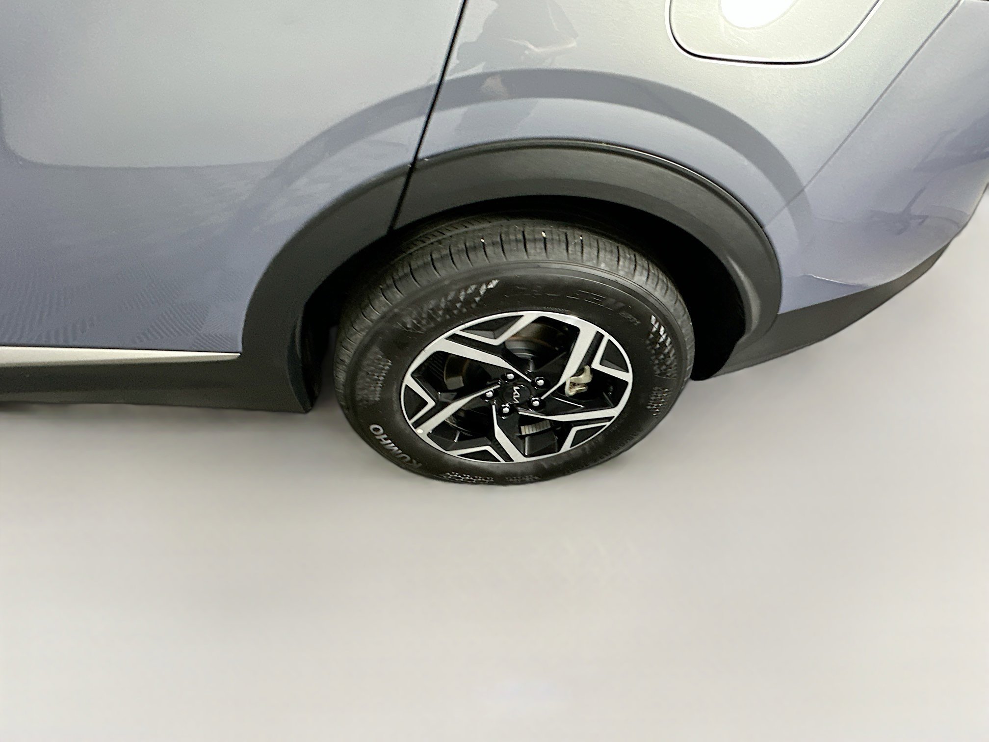Used 2025 Kia Sportage LX image 11