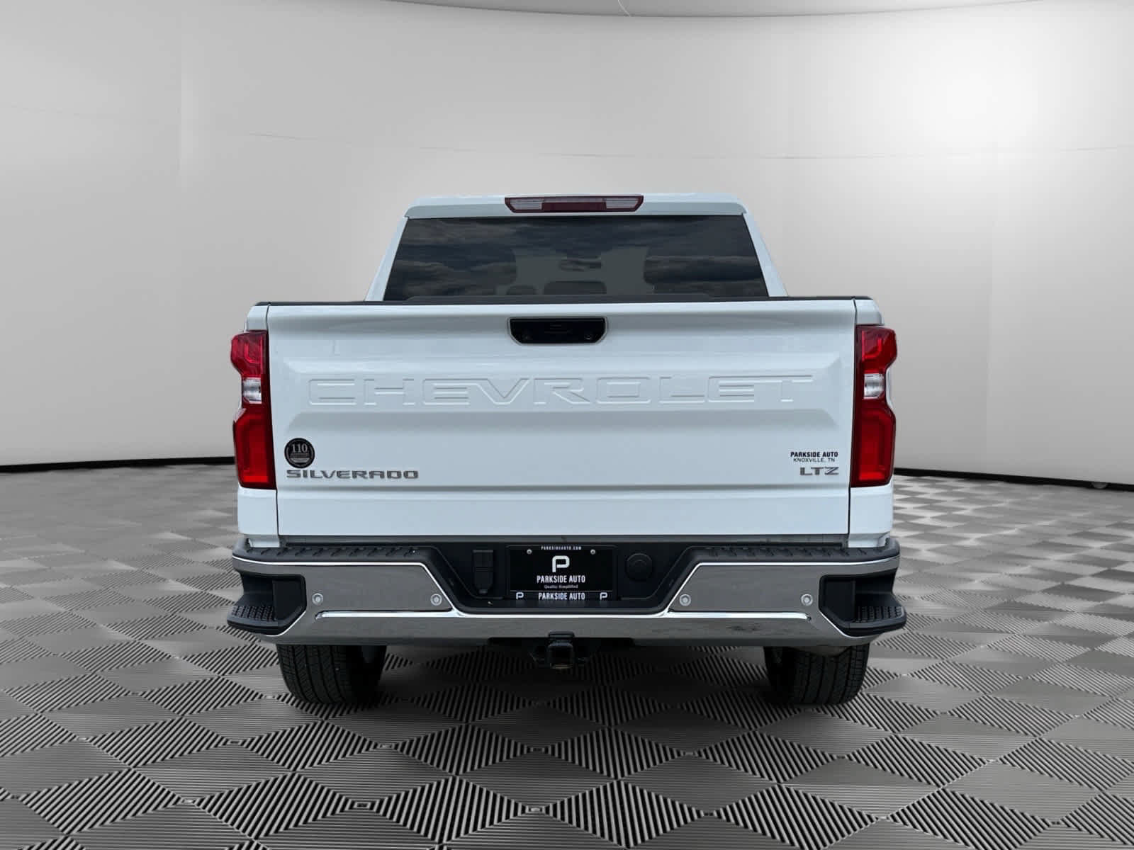 Used 2025 Chevrolet Silverado 1500 LTZ AWD/4WD image 4