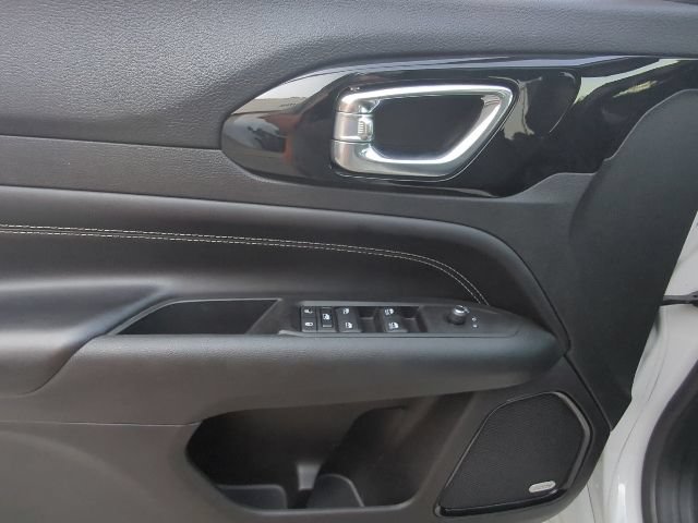 Certified 2022 Jeep Compass High Altitude AWD/4WD image 12