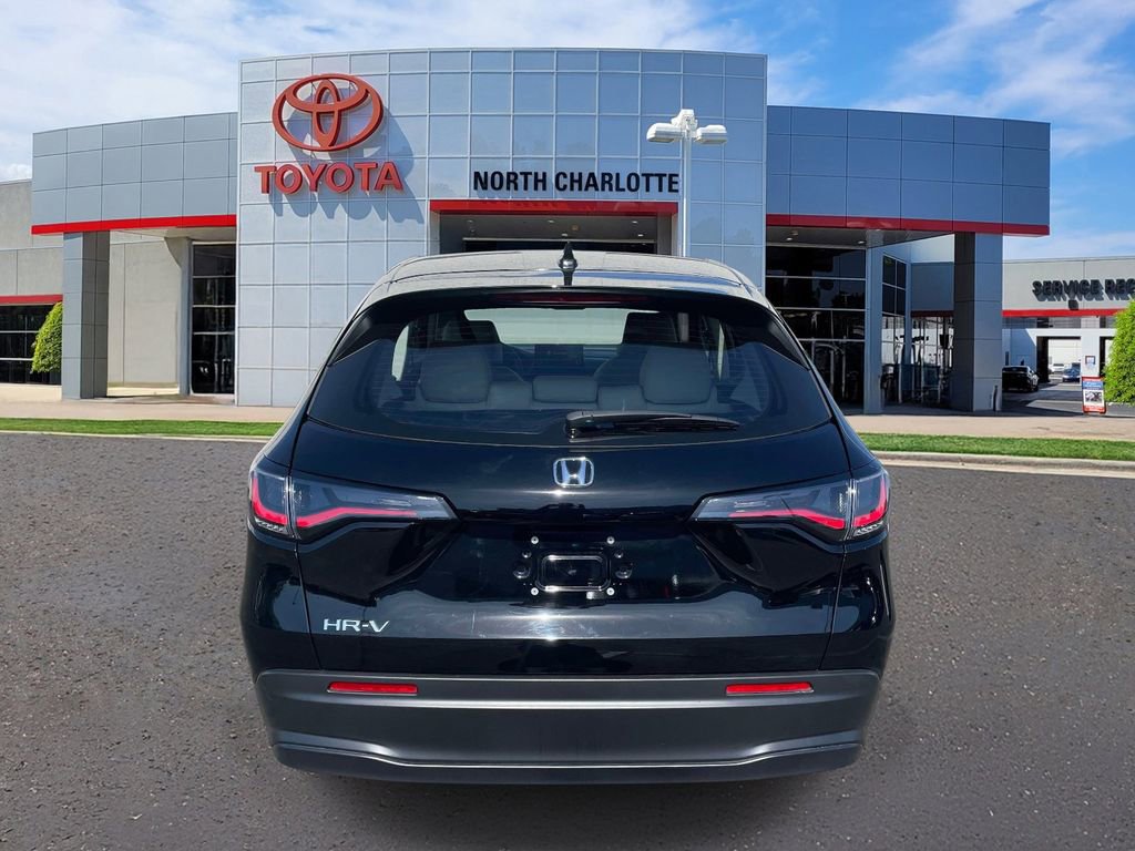 Used 2025 Honda HR-V LX image 8