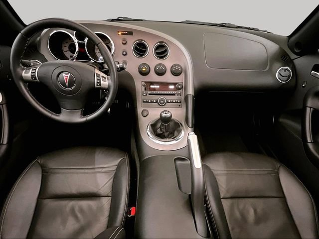 Used 2007 Pontiac Solstice Convertible w/ Premium Package RWD image 14