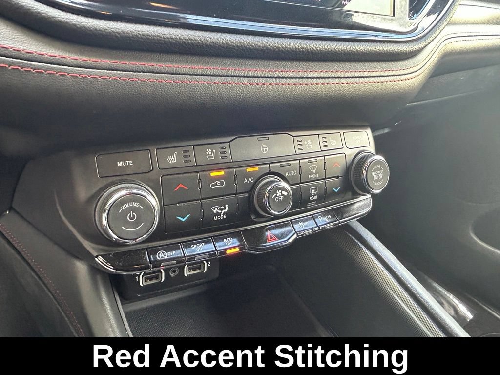 Used 2024 Dodge Durango GT RWD image 24