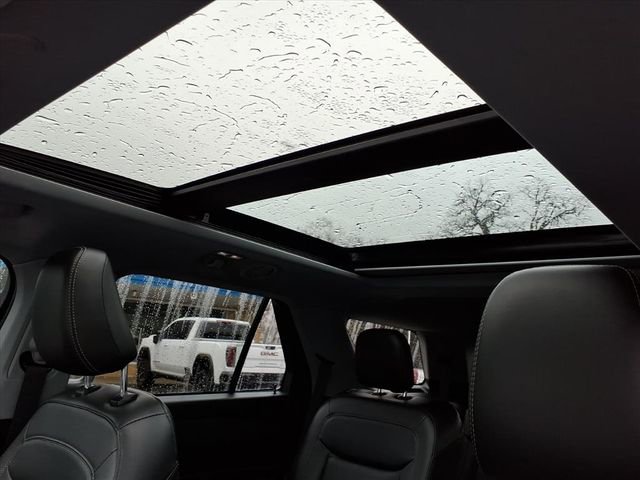 Used 2022 Ford Explorer XLT w/ Equipment Group 202A image 21