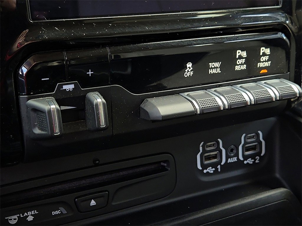 Used 2019 RAM 2500 Limited w/ Off Road Package image 16