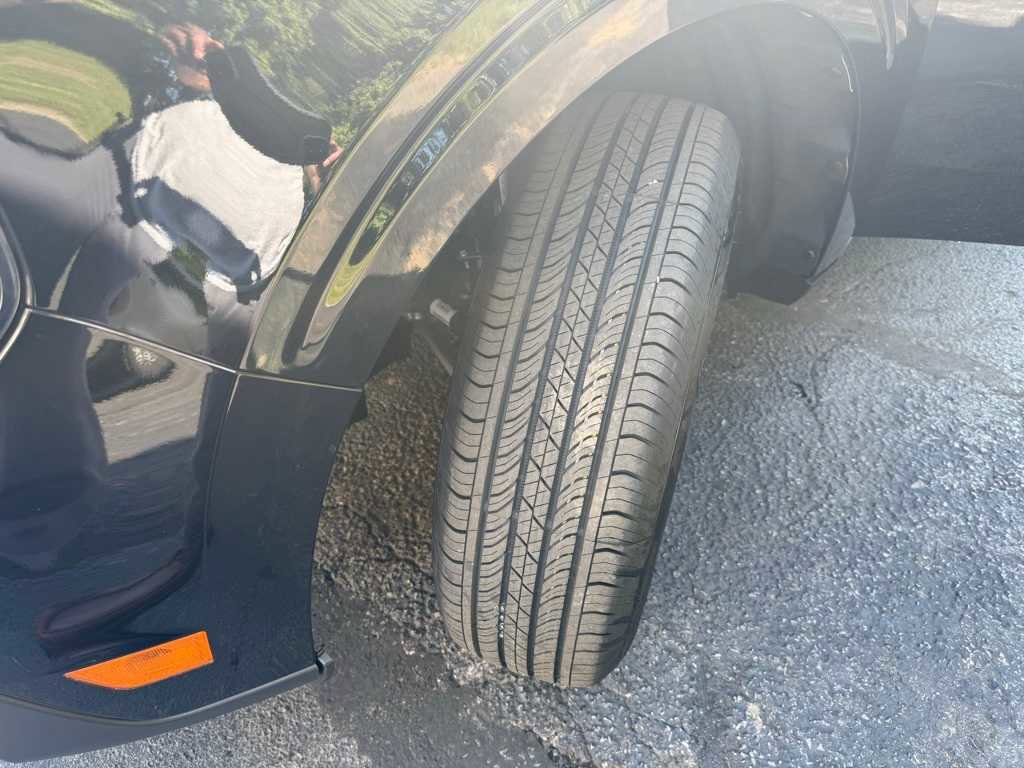 New 2025 Ford Maverick XLT w/ XLT Luxury Package image 30