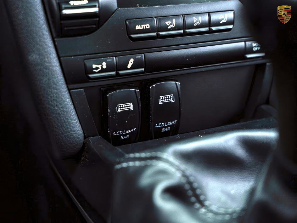 Used 2010 Porsche 911 Carrera 4 image 38