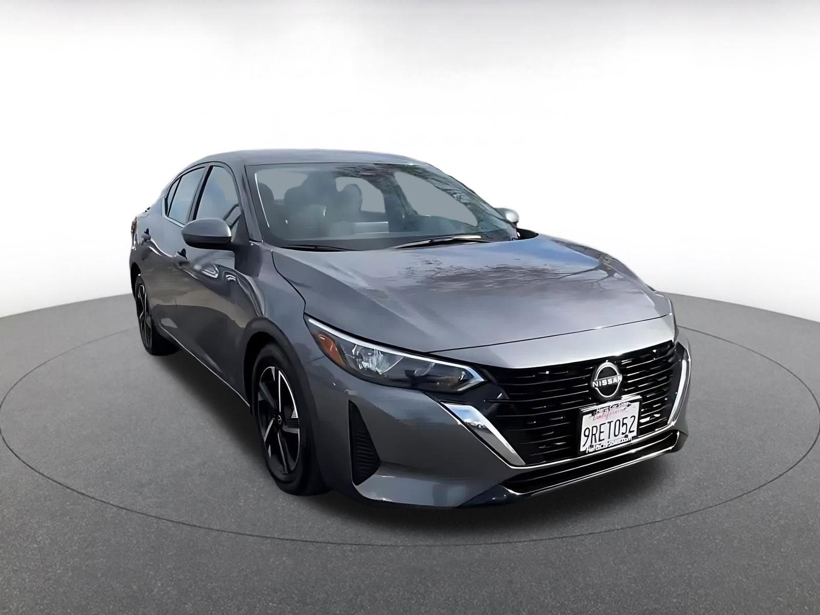 Used 2025 Nissan Sentra SV FWD image 3