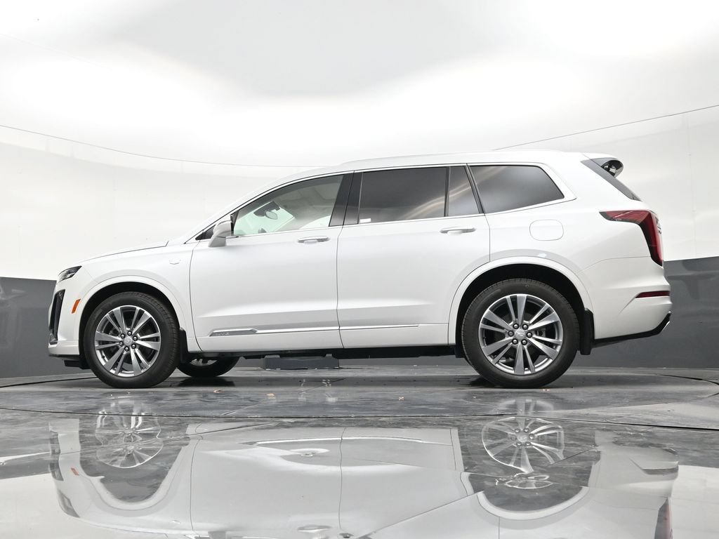 Used 2025 Cadillac XT6 Premium Luxury w/ LPO, Floor Liner Package FWD image 22