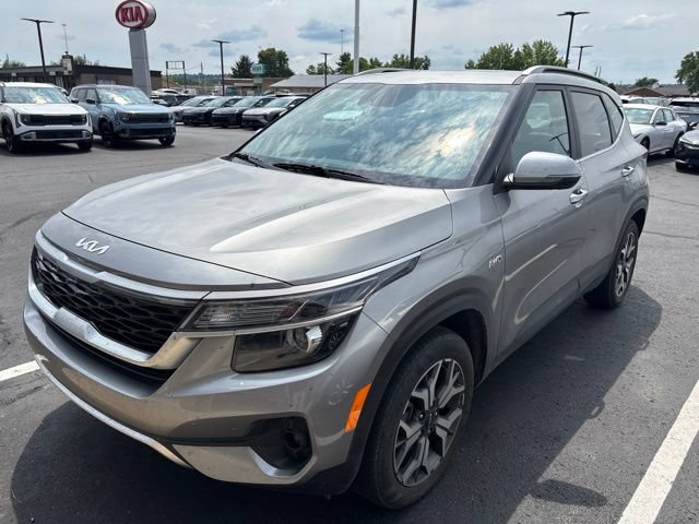 Used 2023 Kia Seltos EX AWD/4WD image 11