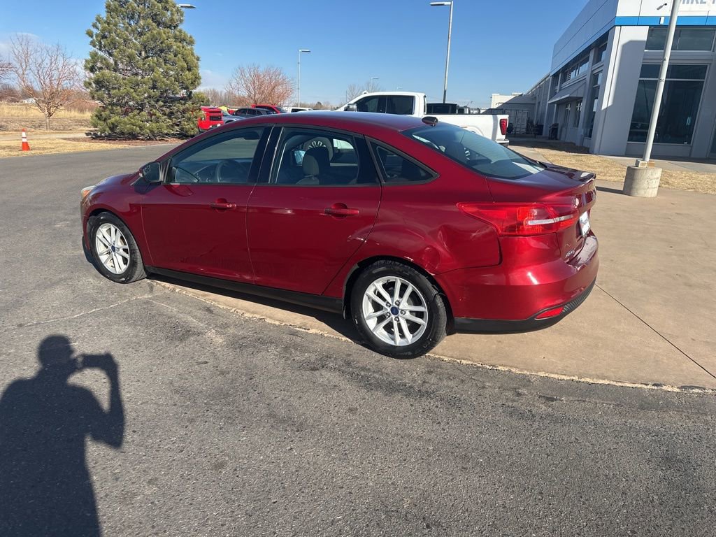 Used 2015 Ford Focus SE image 30