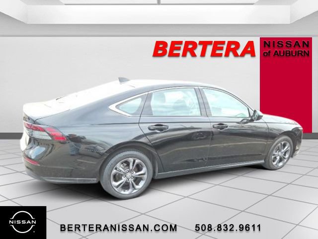 Used 2023 Honda Accord EX image 2