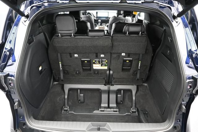 Certified 2025 Toyota Sienna Platinum AWD/4WD image 37
