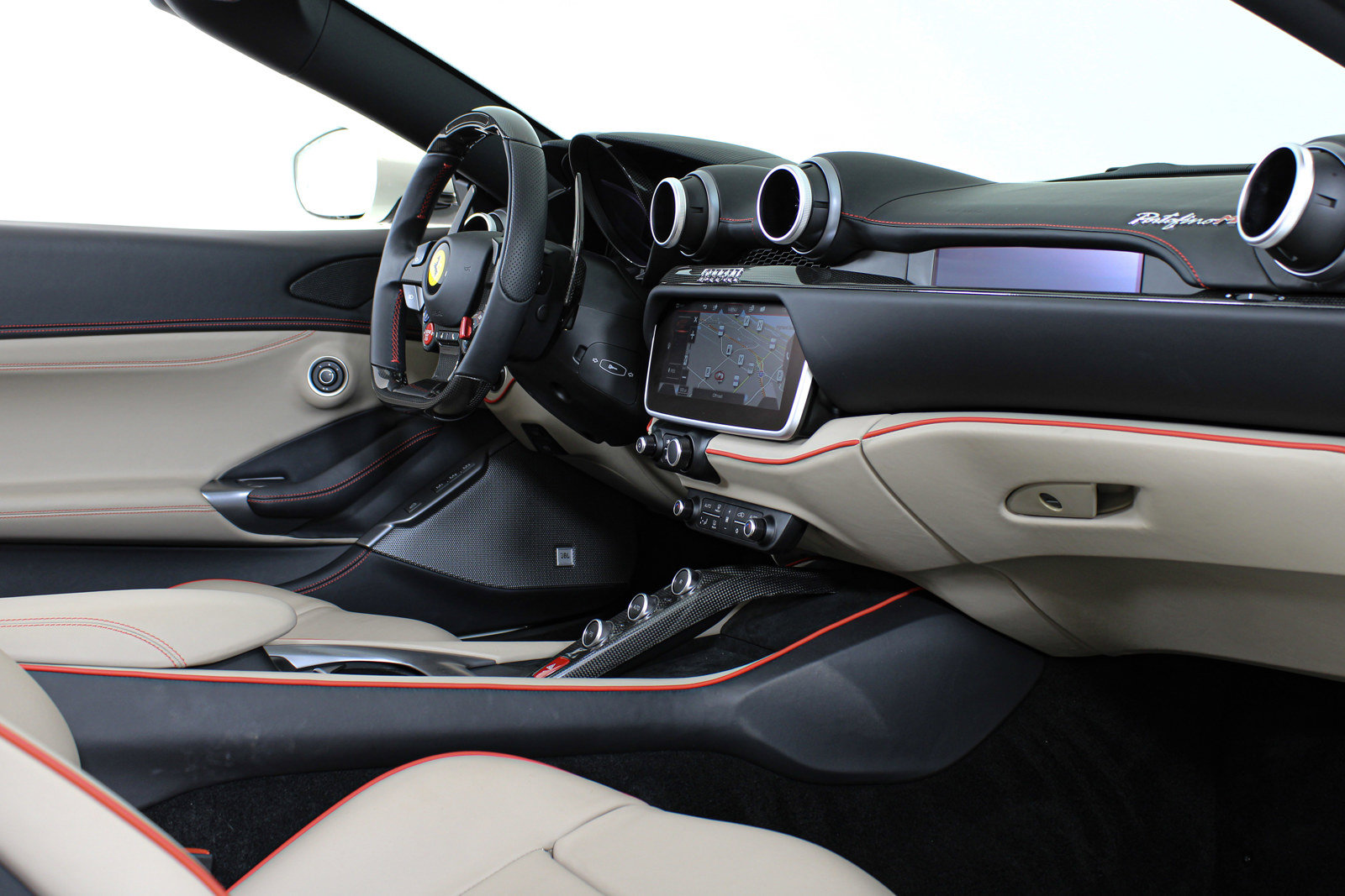 Used 2023 Ferrari Portofino M RWD image 25