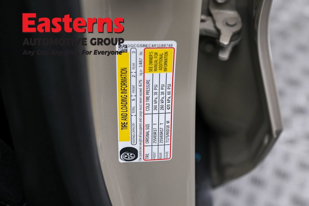 Used 2024 Chevrolet Colorado W/T image 33