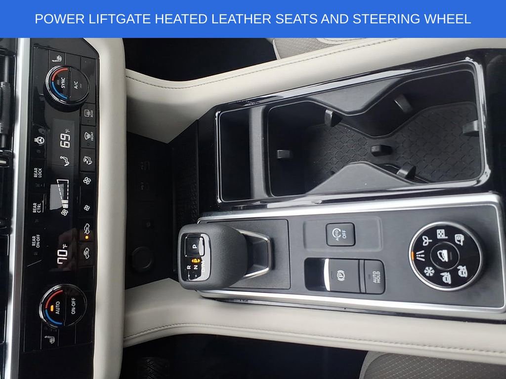 Used 2023 Nissan Pathfinder SL image 32