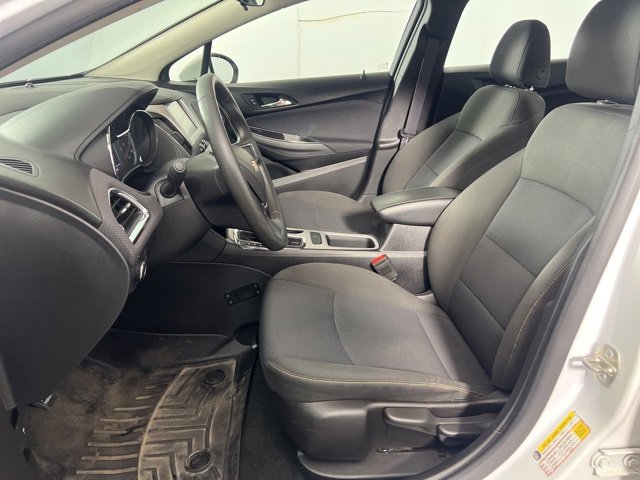 Used 2017 Chevrolet Cruze LS image 9