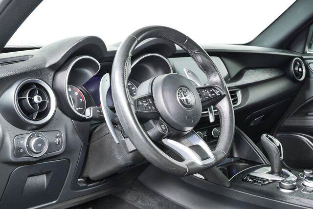 Used 2022 Alfa Romeo Stelvio Sprint AWD/4WD image 3